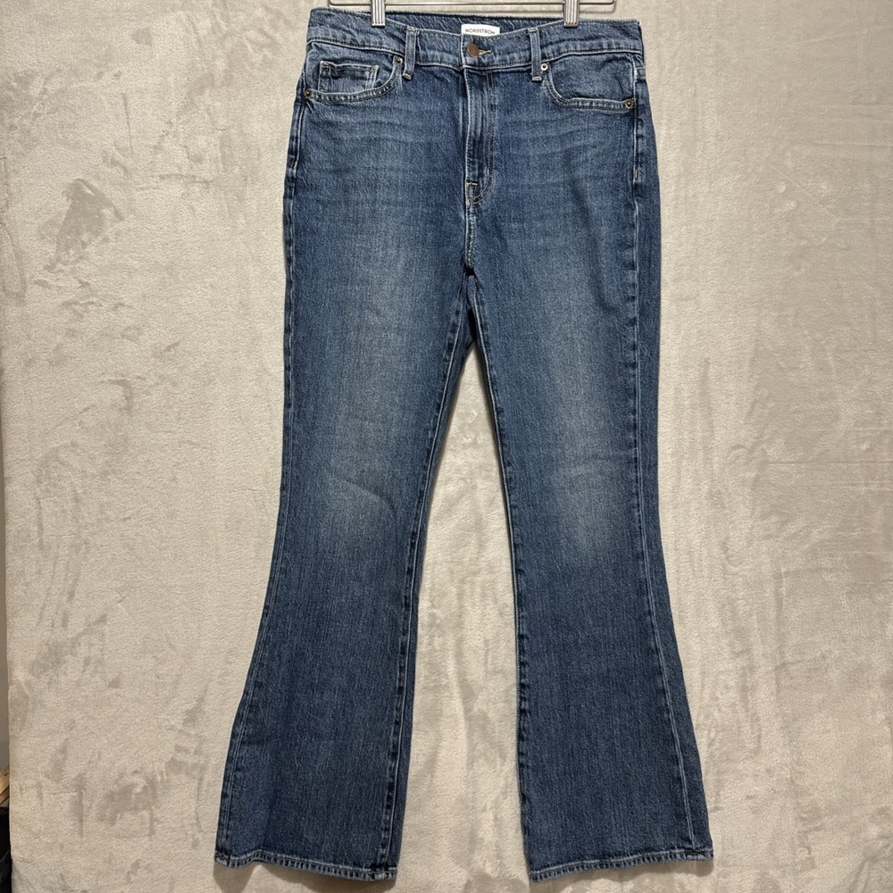 Nordstrom High Rise Flare Leg Women's Size 30 Blue Jeans 5 Pockets Belt Loops‎